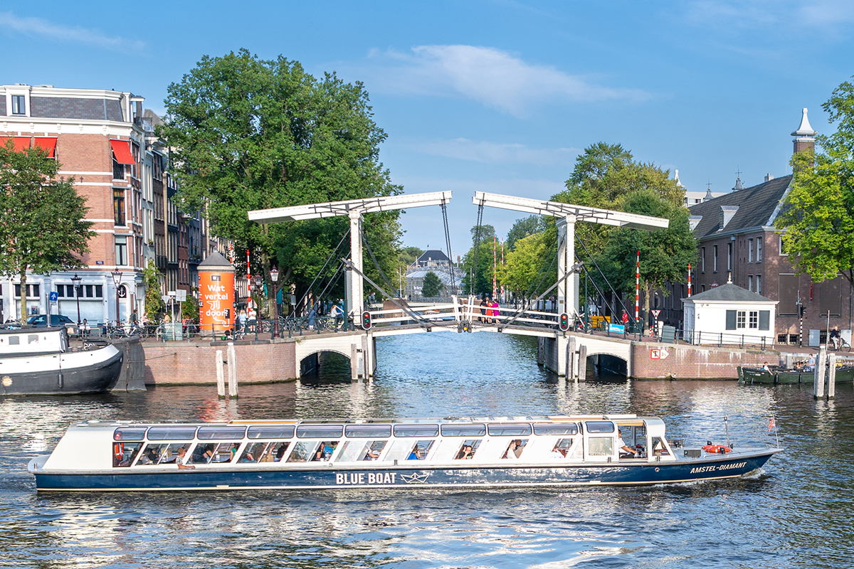 Rondvaart Amsterdam (75 min) + evt. snackbox + frisdrank