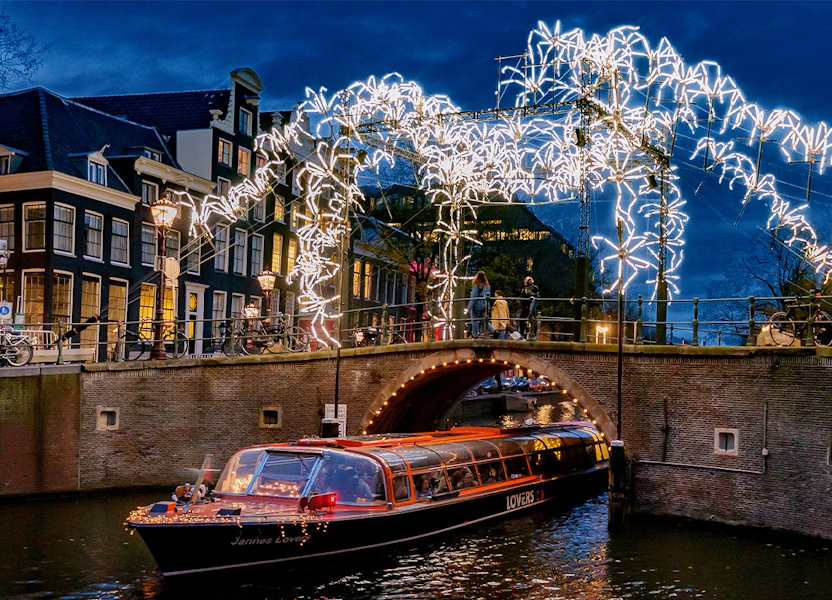 Amsterdam Light Festival rondvaart met LOVERS