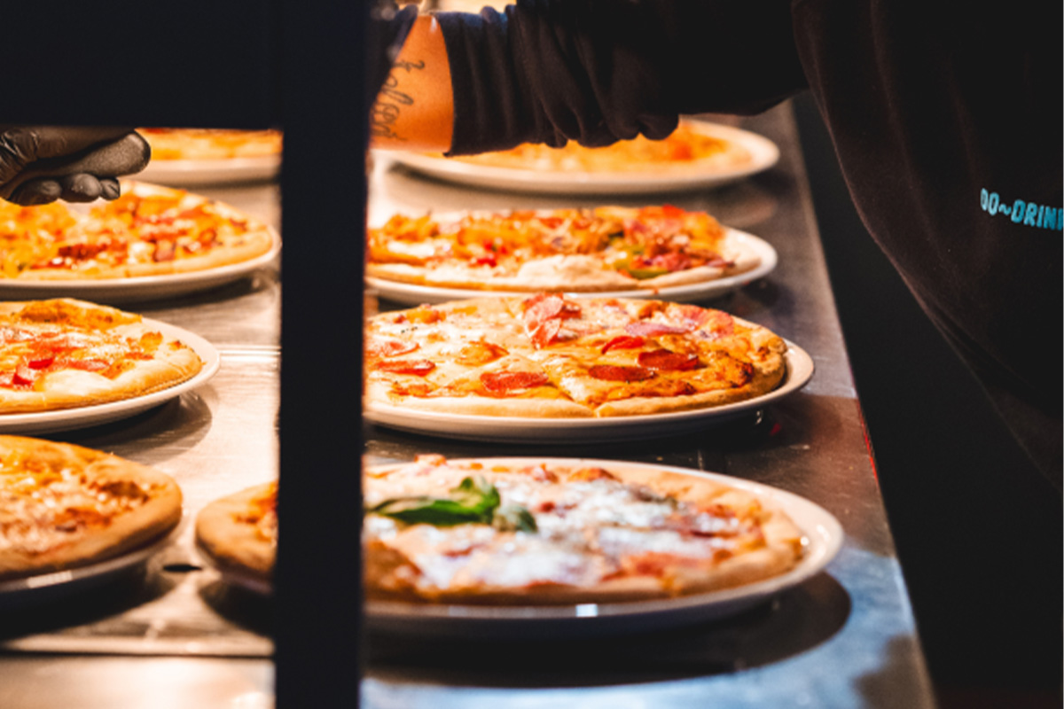 Rondvaart + onbeperkt pizza bij Pizza Cruise Rotterdam