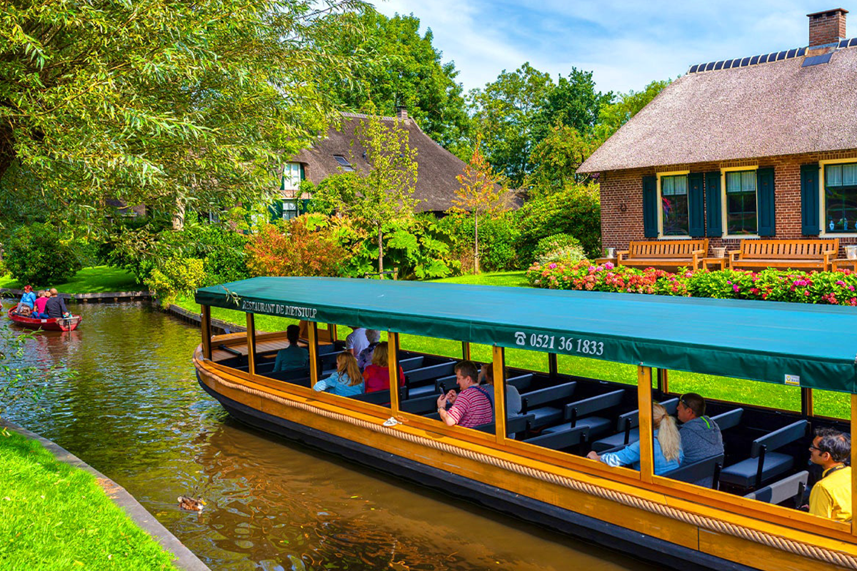 Rondvaart door Giethoorn (60 min)