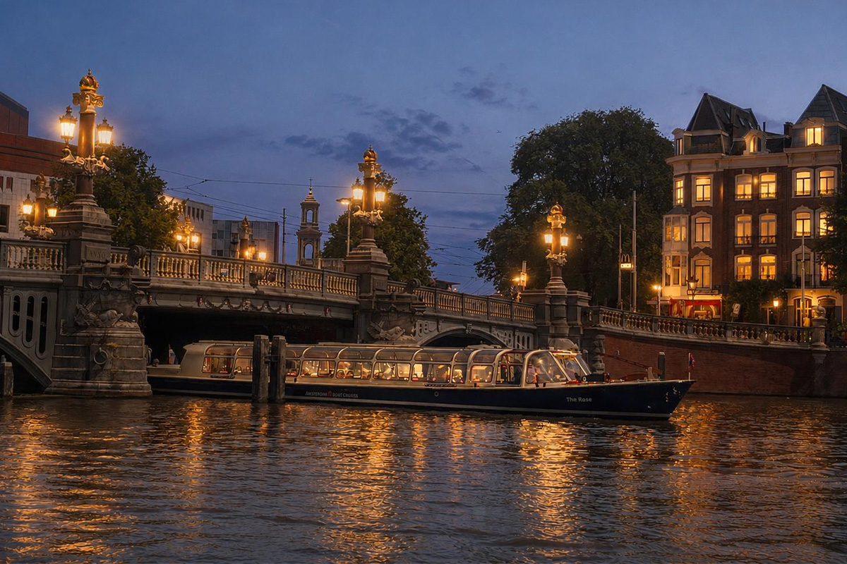 Croisière en soirée à travers Amsterdam (75 minutes)