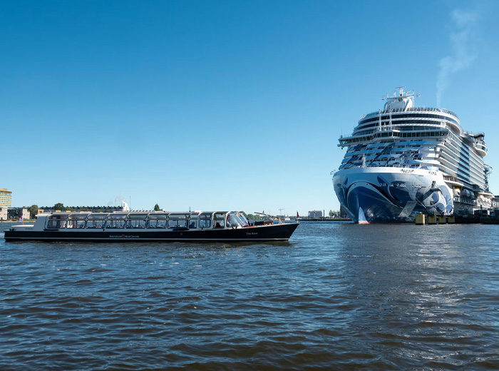 Rondvaart door haven van Amsterdam (2,5 uur)