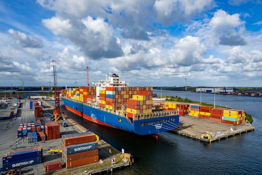 Rondvaart door haven van Amsterdam (2,5 uur)
