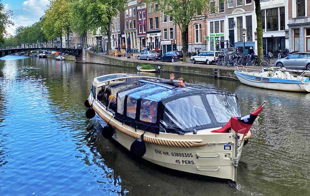 Ontdek Amsterdam vanaf het water tijdens een rondvaart