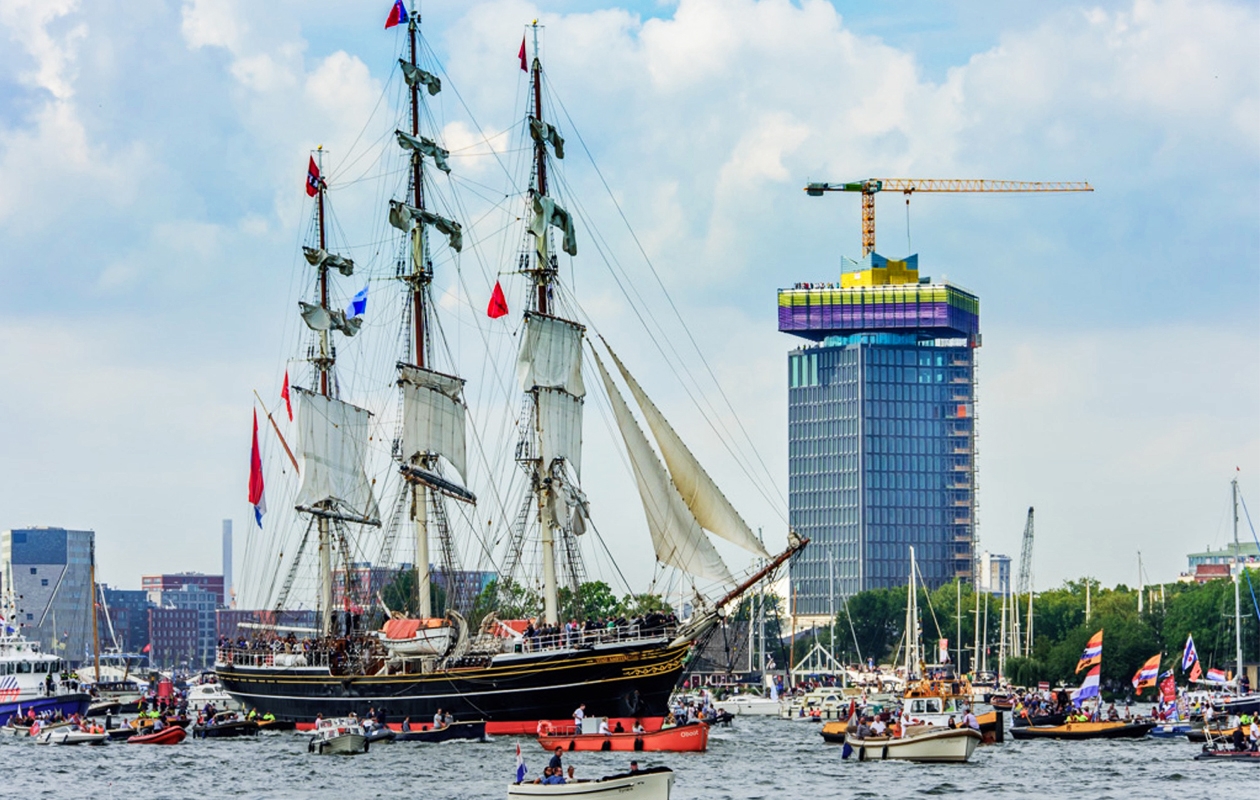 Geniet op het water van het prachtige decor tijdens SAIL Amsterdam 2020