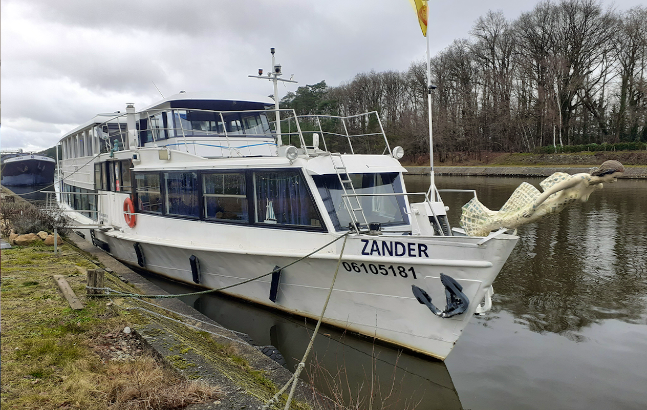 Rondvaart op het Zander Passagiersschip, inclusief hotdog of pannenkoeken