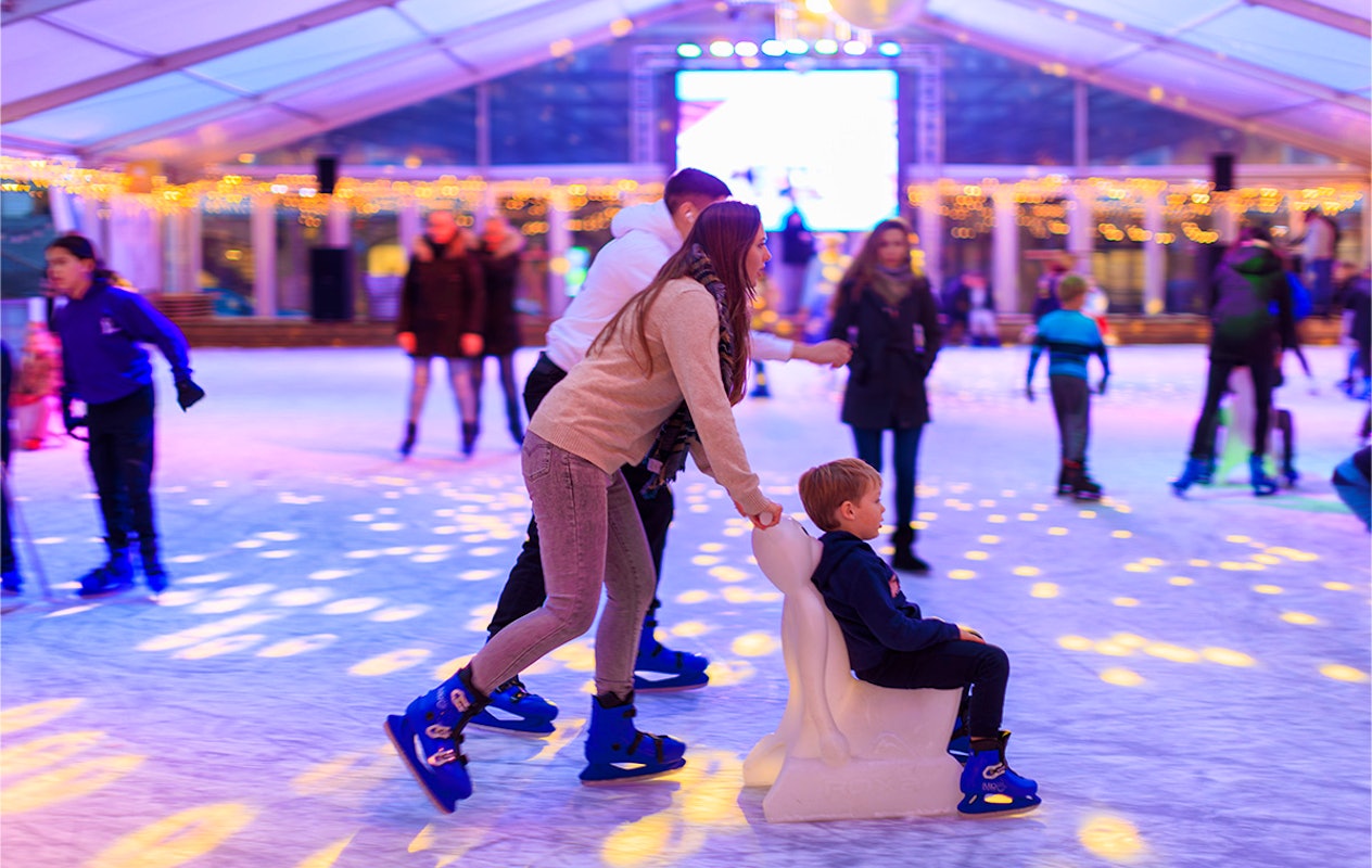 Schaatsen + warme chocomelk bij Cool Event Scheveningen