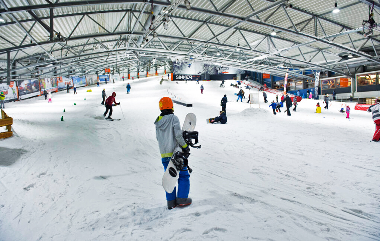 Skiën of snowboarden op de sneeuwbaan van De Uithof 