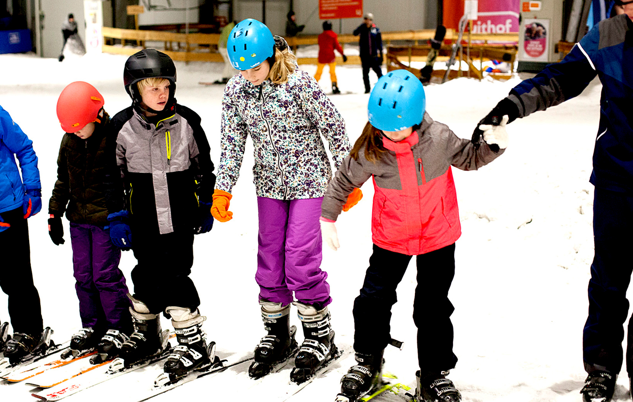 Skiën of snowboarden op de sneeuwbaan van De Uithof 