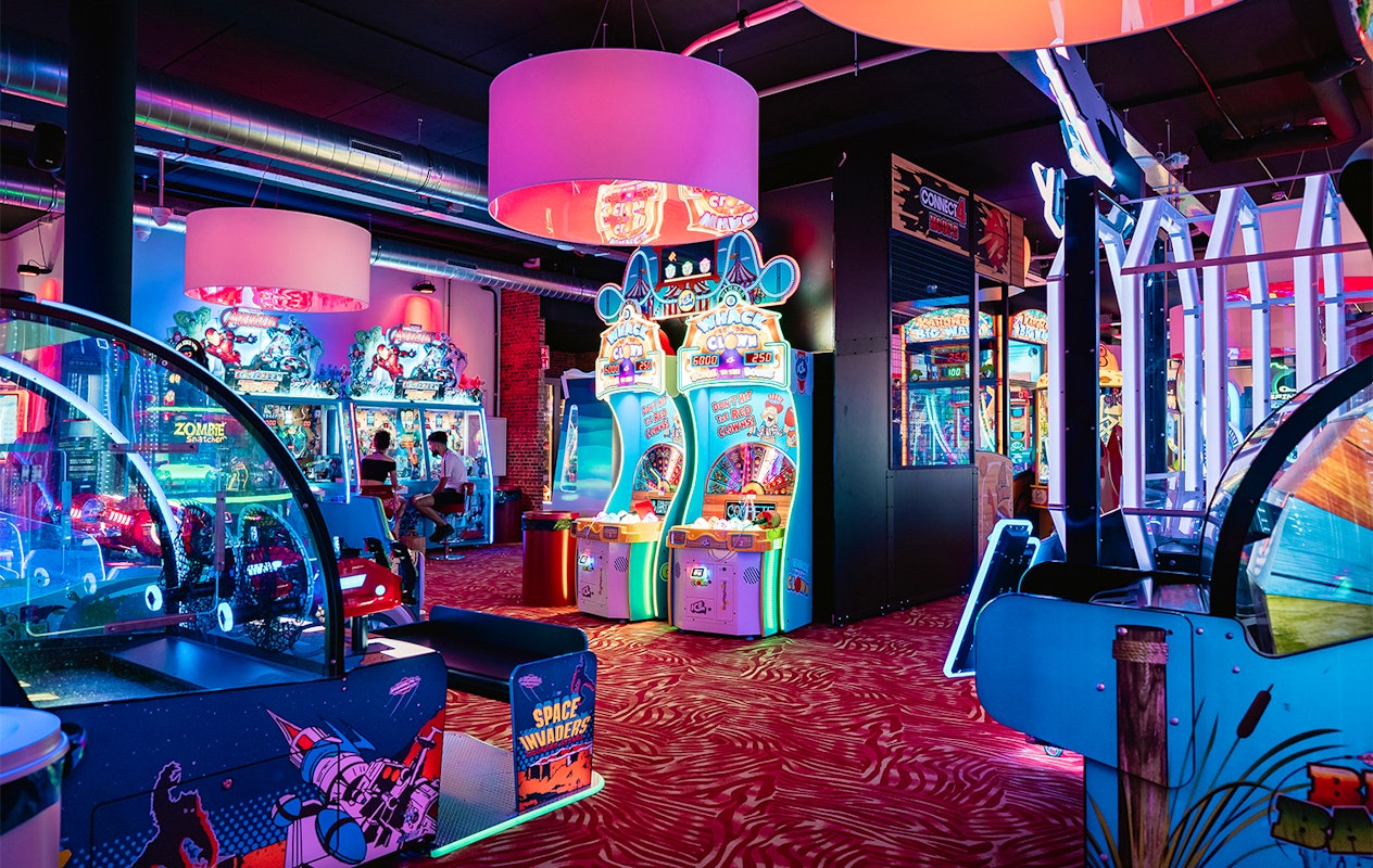 Onbeperkt gamen + frisdrank bij Sir Winston Fun & Games Scheveningen
