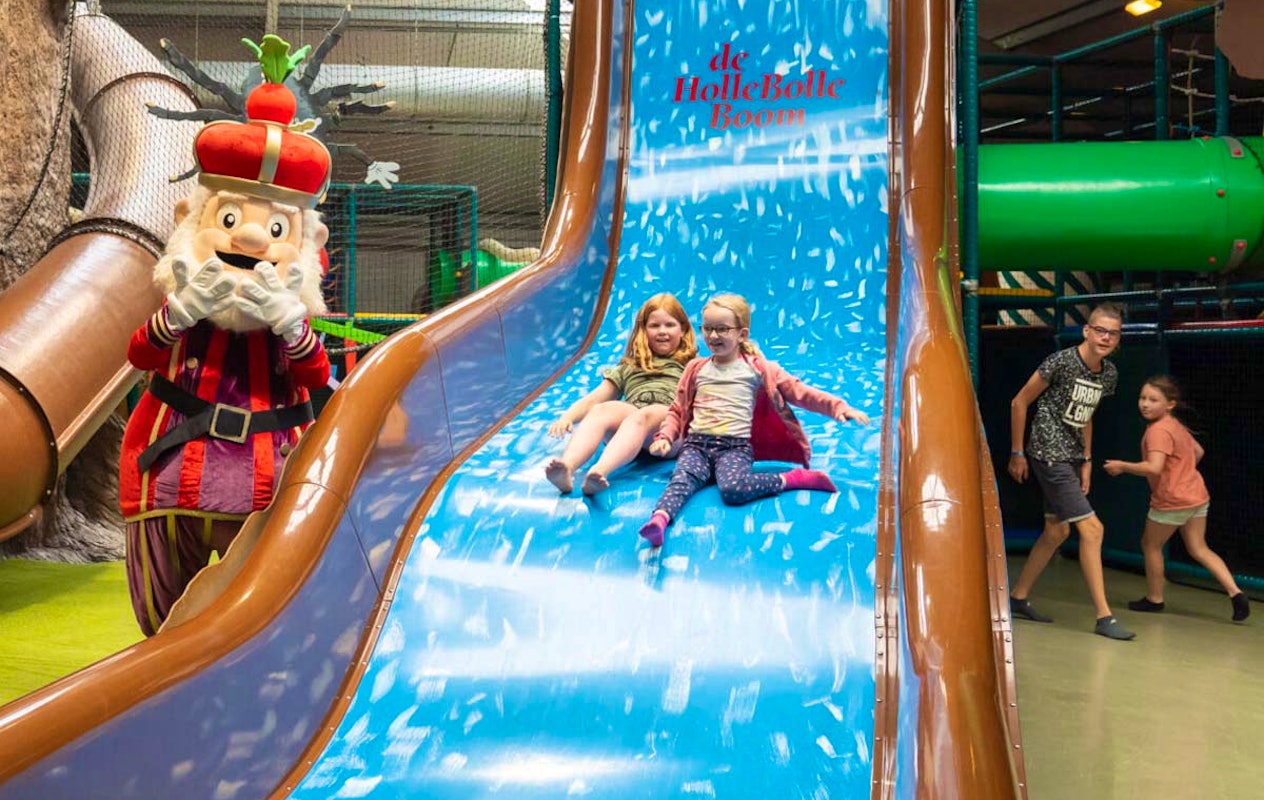 Spelen en Plonsen bij de Holle Bolle Boom