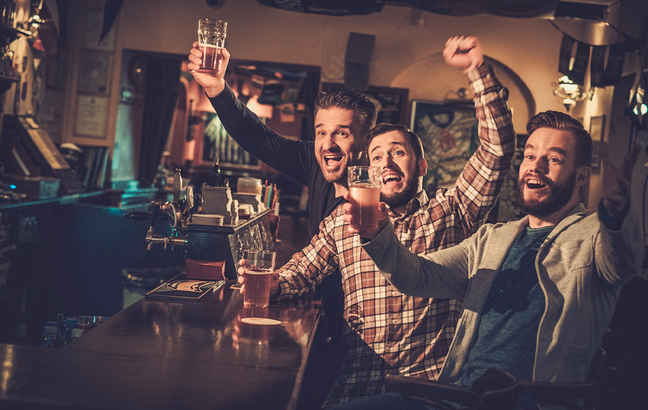 Spelshow/quiz + 3 drankjes en borrelhapjes (min. 10 personen)