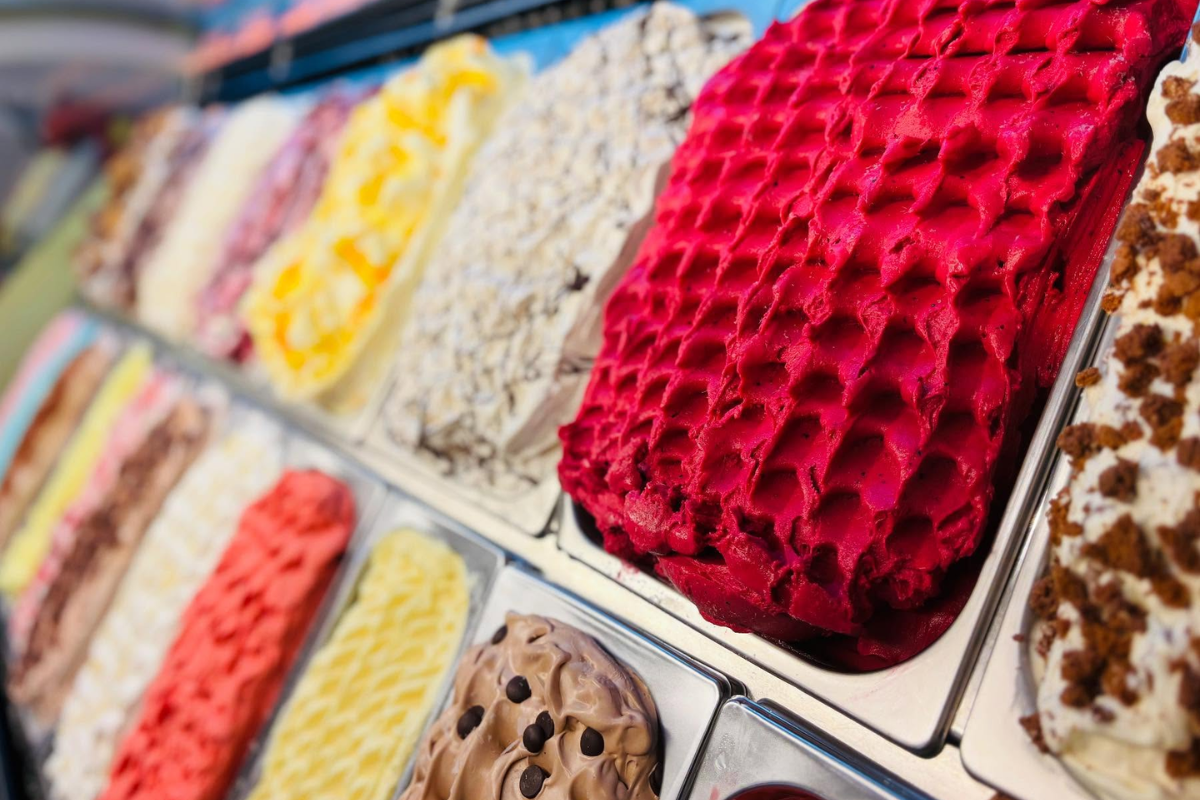 Strippenkaart voor 10 bollen ijs bij IJssalon Gosselaar