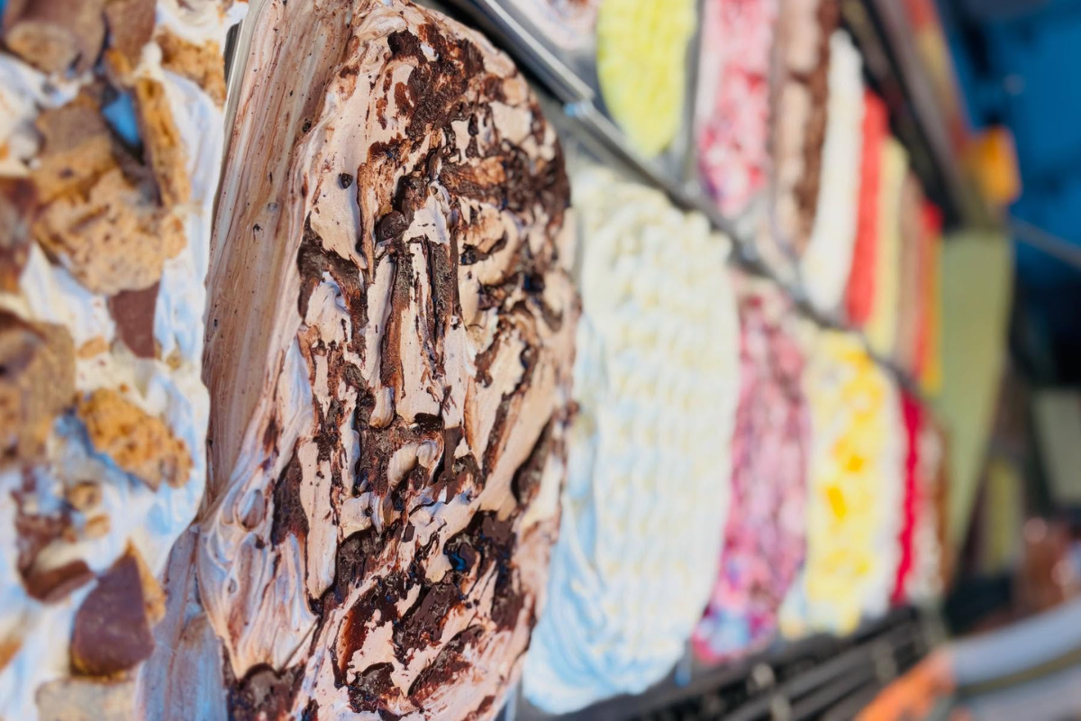 Strippenkaart voor 10 bollen ijs bij IJssalon Gosselaar