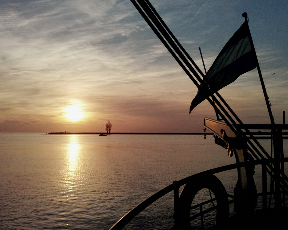 Sunset Cruise + koffie/thee met Zeilschip Bounty