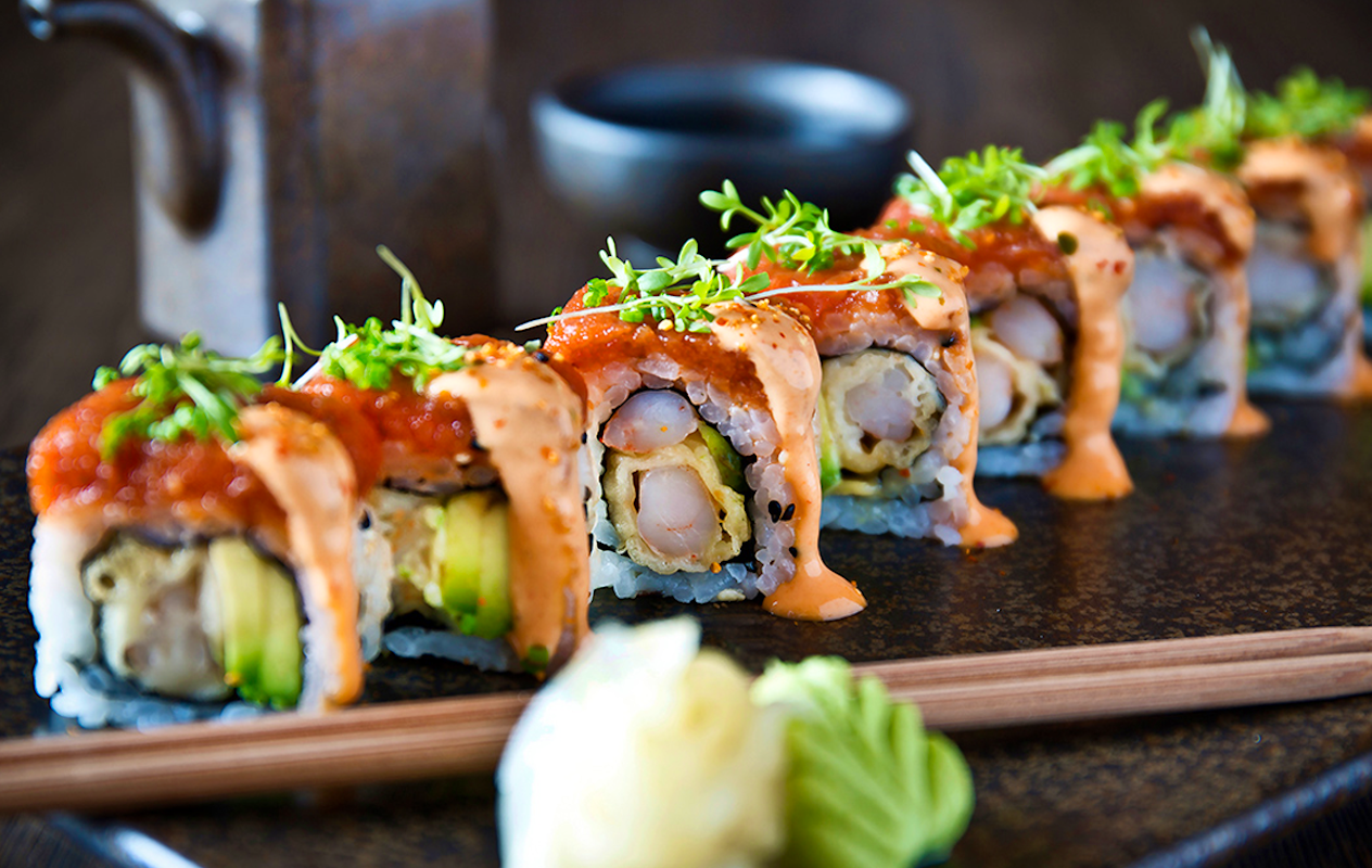 Sushibox om af te halen bij Bobby's Sushi (5 rollen)