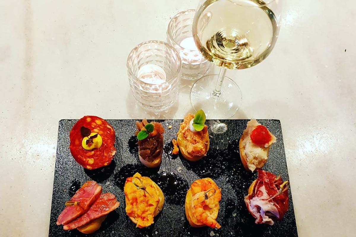 3 pinxtos + 2 wereldse tapas gerechten bij Boca bar kitchen Haarlem 