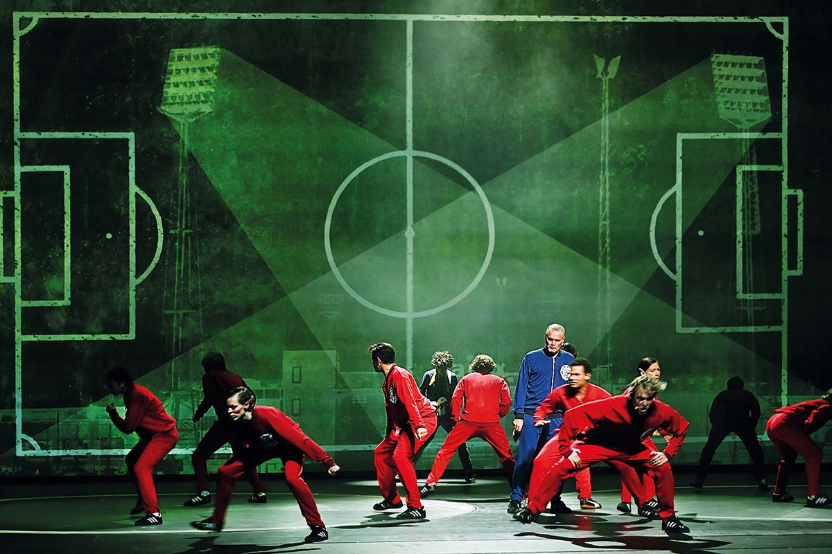 14 het theaterspektakel over Johan Cruijff