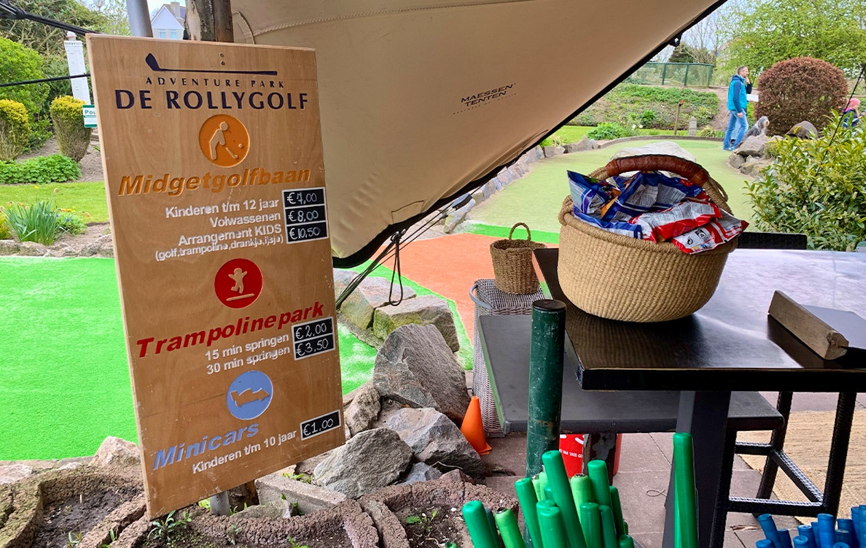 Entreeticket De Rollygolf + trampolines + chocolademelk