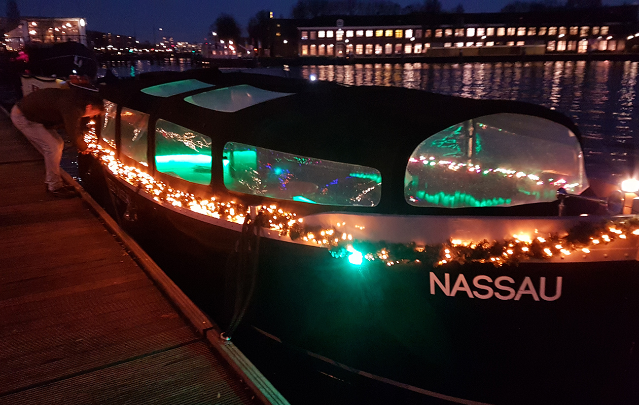 Geniet van het Amsterdam Light Festival vanaf het water!