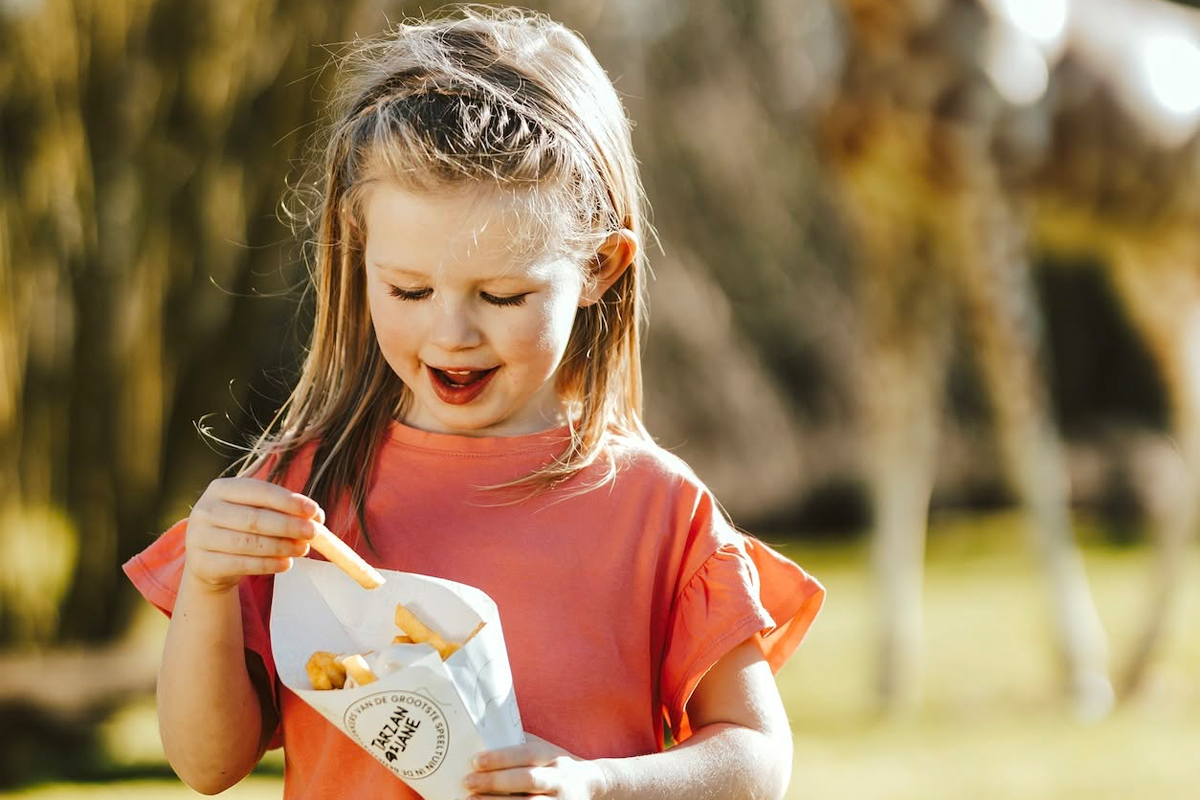 Ticket + kindergerecht & saus naar keuze bij binnenspeeltuin Tarzan & Jane