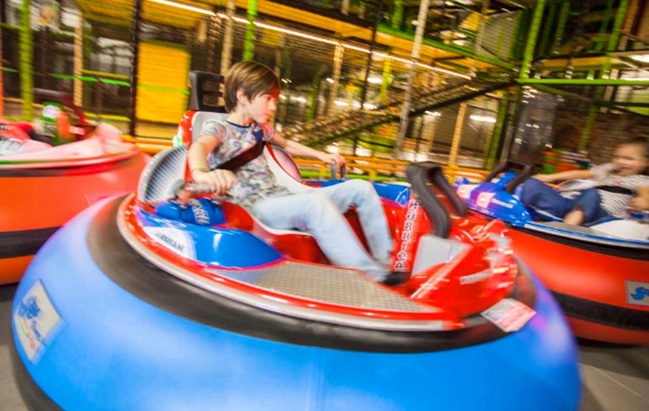 Ticket + kindergerecht naar keuze bij binnenspeeltuin Tarzan & Jane