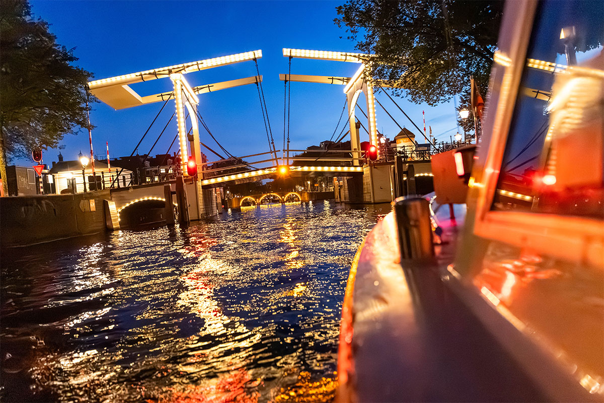 Amsterdam Light Festival Kinderfahrt mit Live-Guide