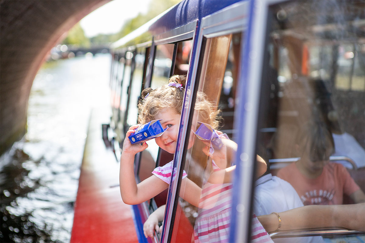 Amsterdam Light Festival Kinderfahrt mit Live-Guide