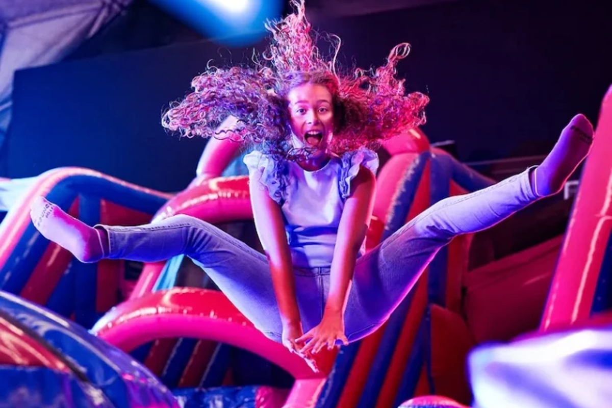 Toegangsticket Bounce Valley Den Bosch (2 uur) + sokken & slush puppy