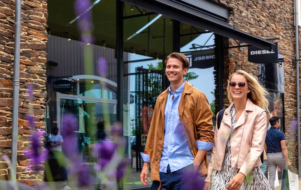 Dagtocht van Amsterdam naar Batavia Stad Fashion Outlet