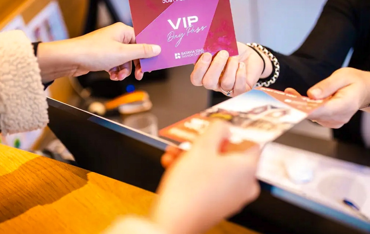 Dagtocht van Amsterdam naar Batavia Stad Fashion Outlet