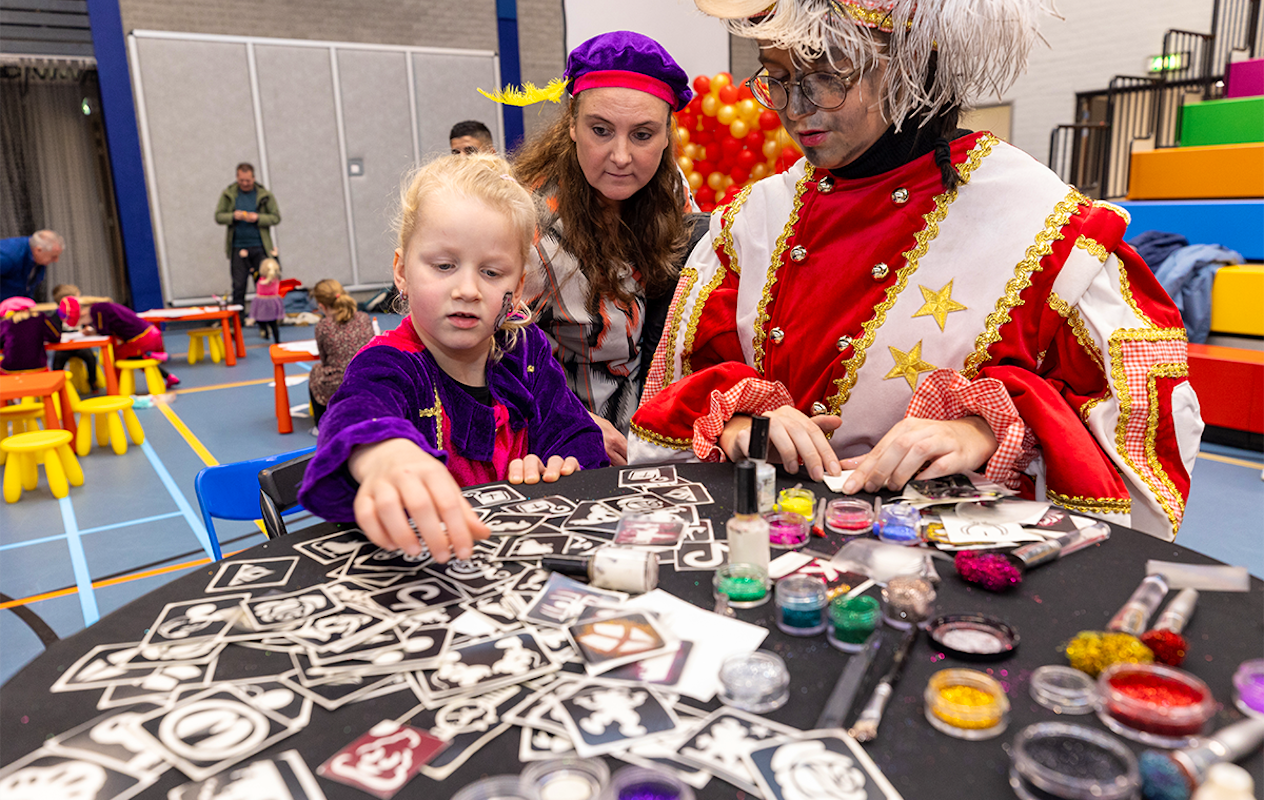 Entreeticket De Magische Familie Sintshow