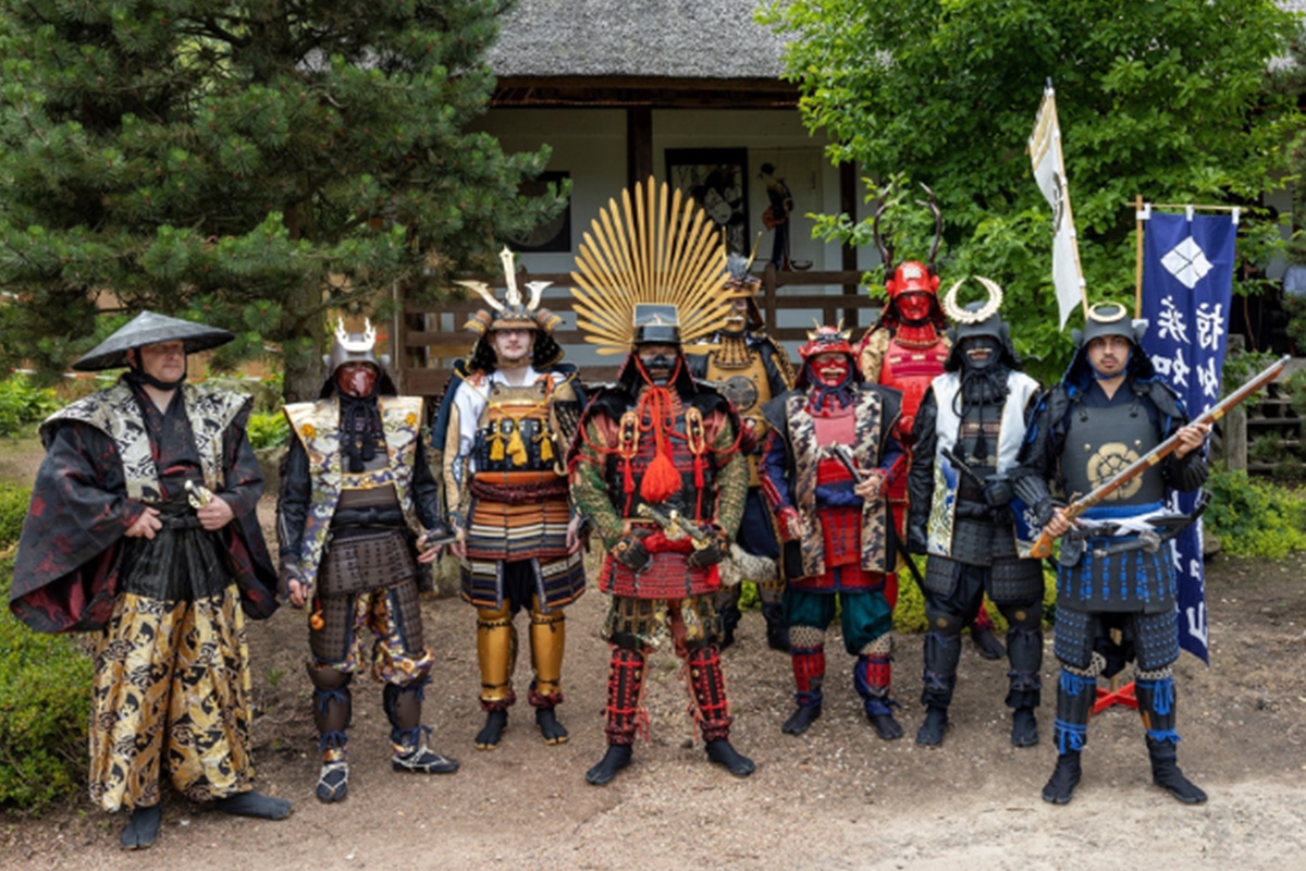 Entreeticket + all you can eat El Mundo Fantasia bij Mondo Verde