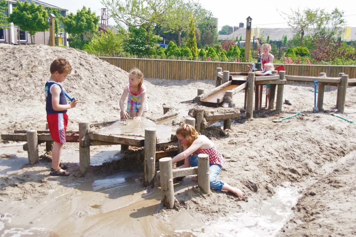 Entreeticket kind van 1 t/m 12 jaar Pukkemuk + chips/ijsje + zakje snoep 