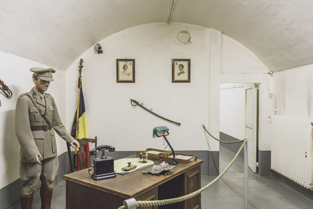 Entreeticket + rondleiding met gids bij Fort Eben-Emael