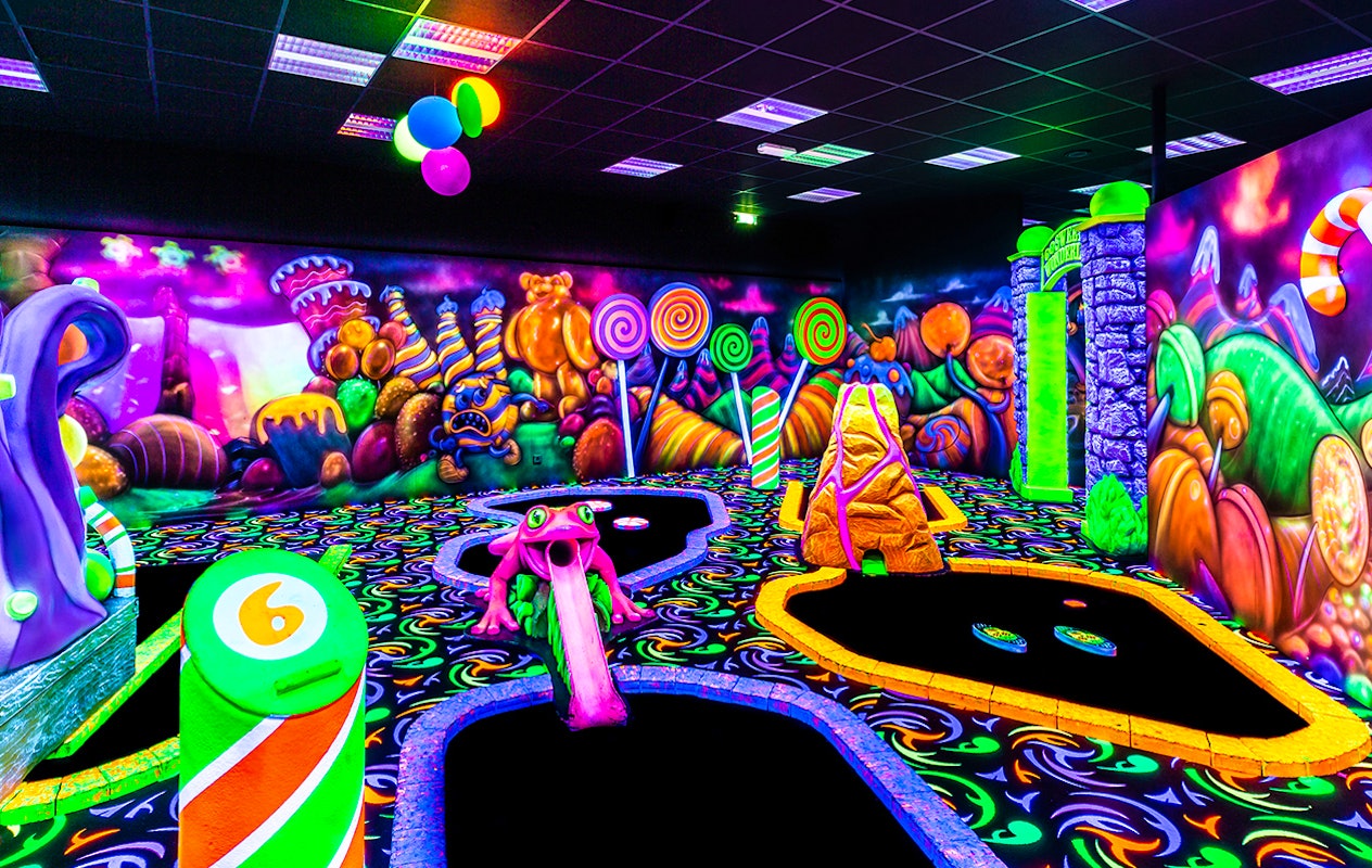 Entreeticket GlowGolf, locaties door heel Nederland!