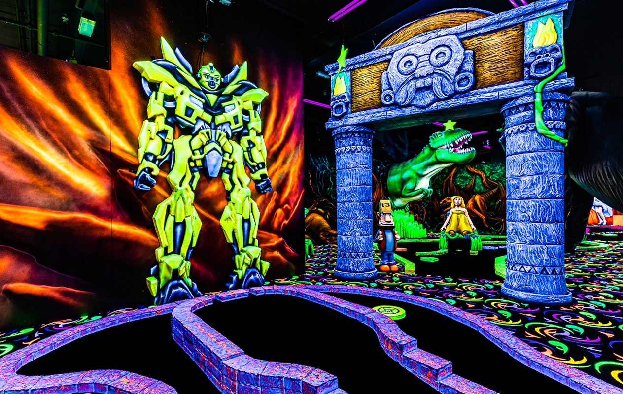 Entreeticket GlowGolf, locaties door heel Nederland!