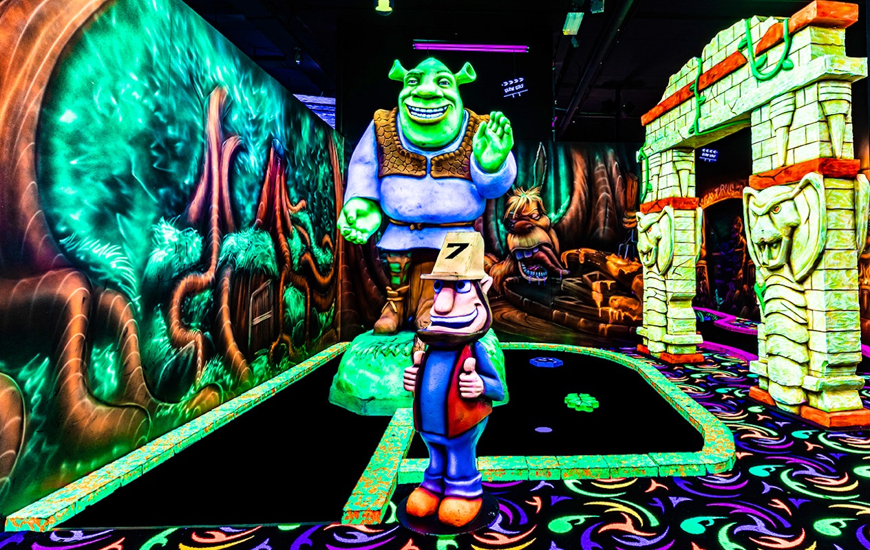 Entreeticket GlowGolf, locaties door heel Nederland!