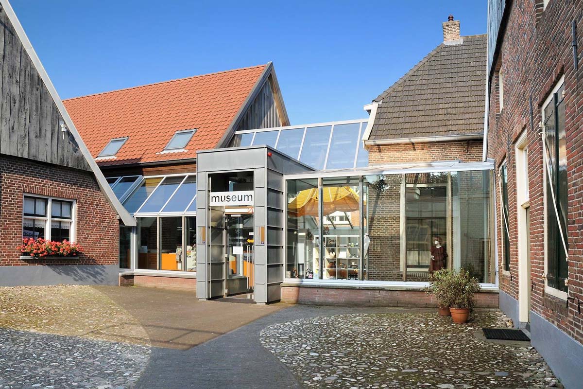 Entreeticket Nationaal Onderduikmuseum  