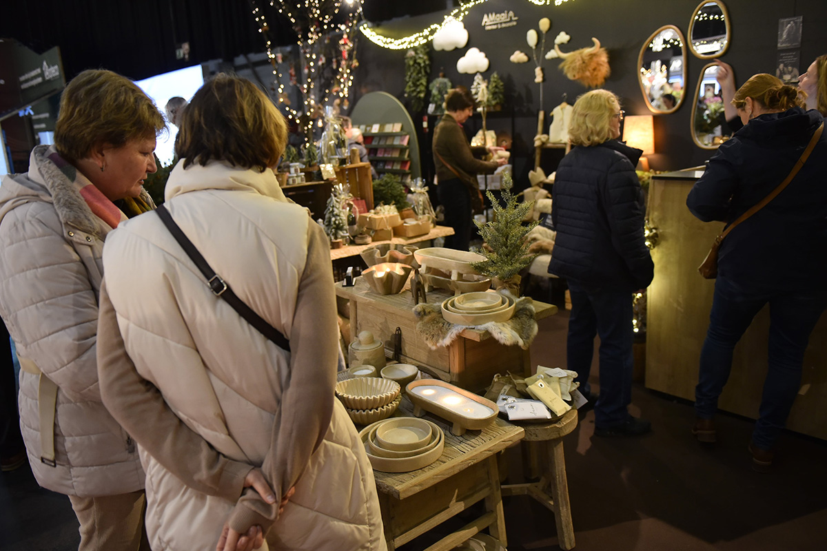 Admission to Countryside + Holiday Expo, including a drink of your choice