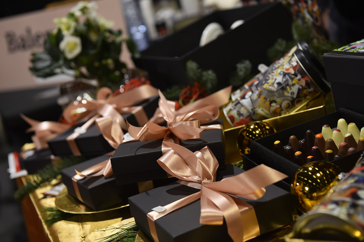 Admission to Countryside + Holiday Expo, including a drink of your choice