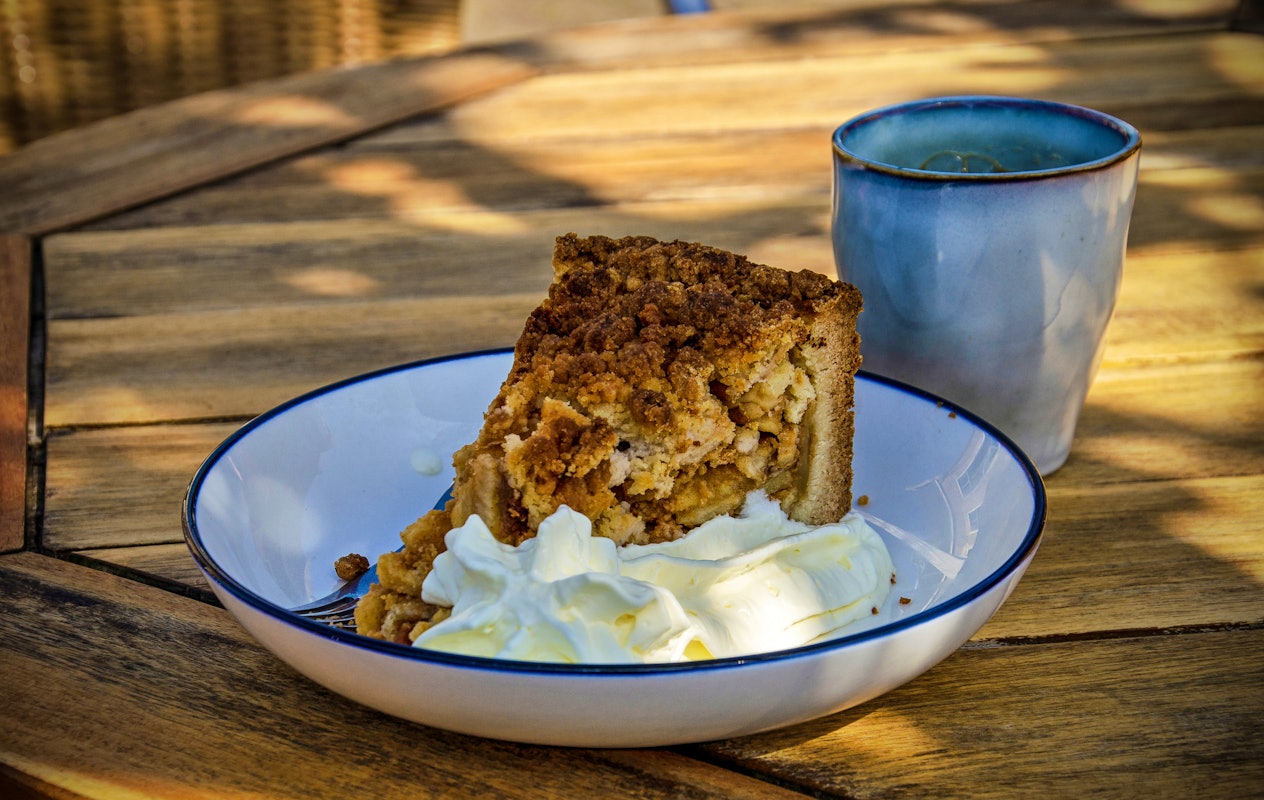 Entreeticket + warme drank & appeltaart IJsbaan De Scheg