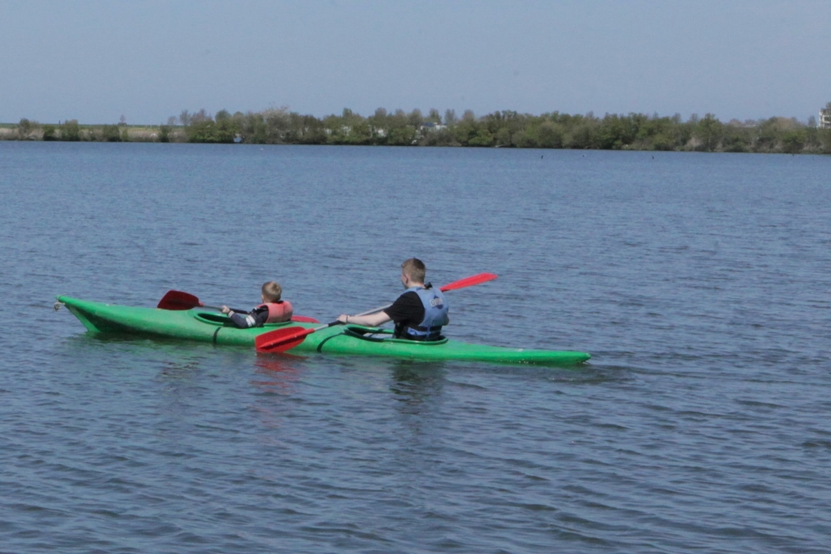 Kanoën of waterfietsen bij Toms Beach & Surf