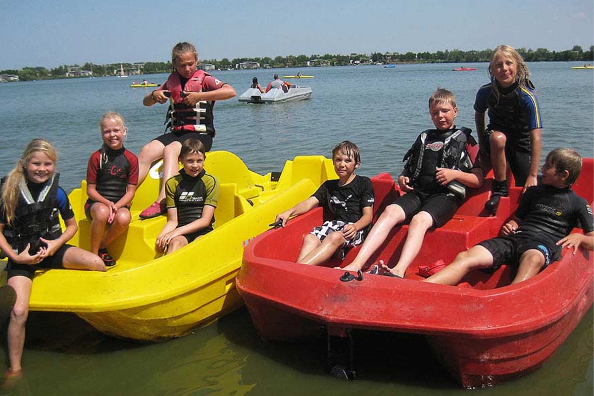 Kanoën of waterfietsen bij Toms Beach & Surf