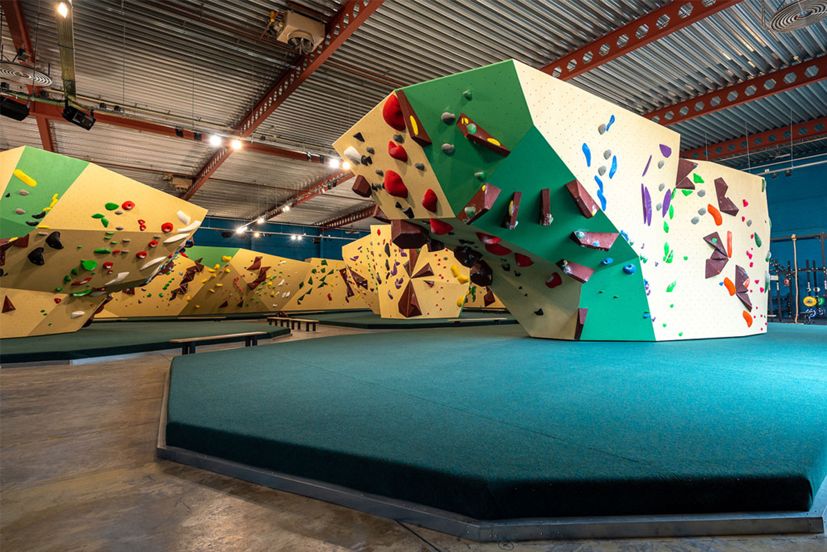 Klimmen + klimschoenen bij Apex Boulders