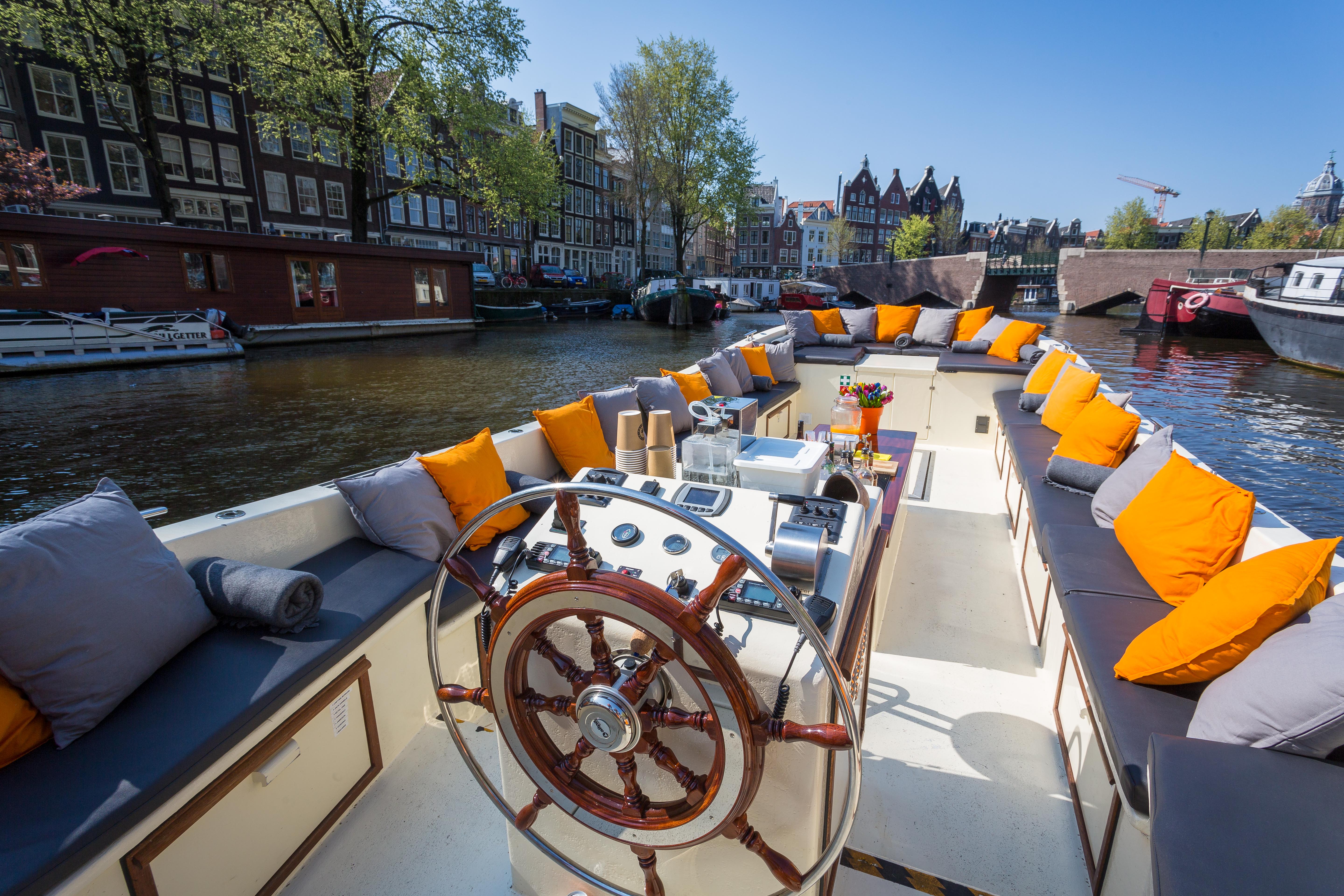 Luxe rondvaart van 1 uur over de grachten van Amsterdam