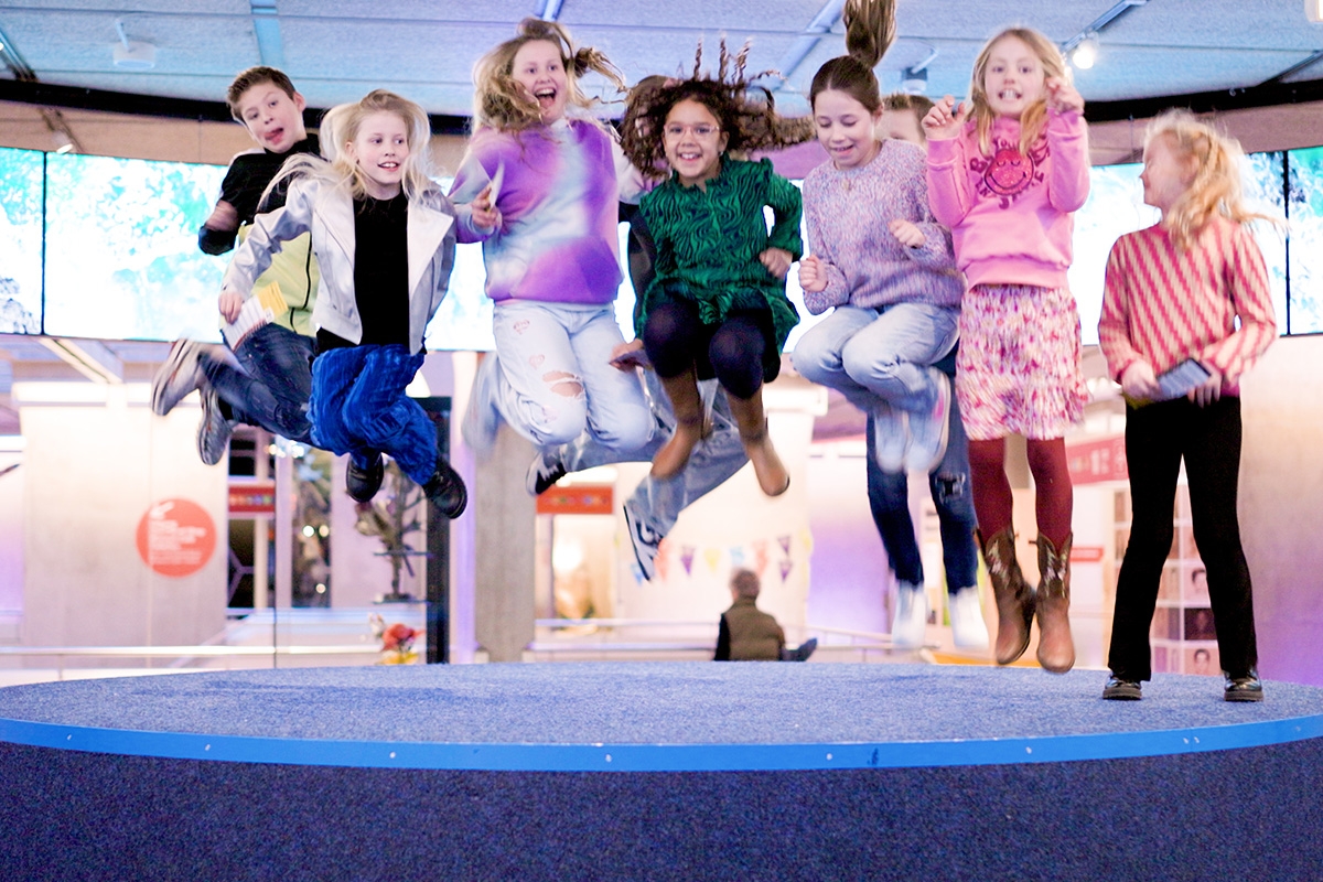 Entreeticket Museon-Omniversum, inclusief 1 grootbeeldfilm