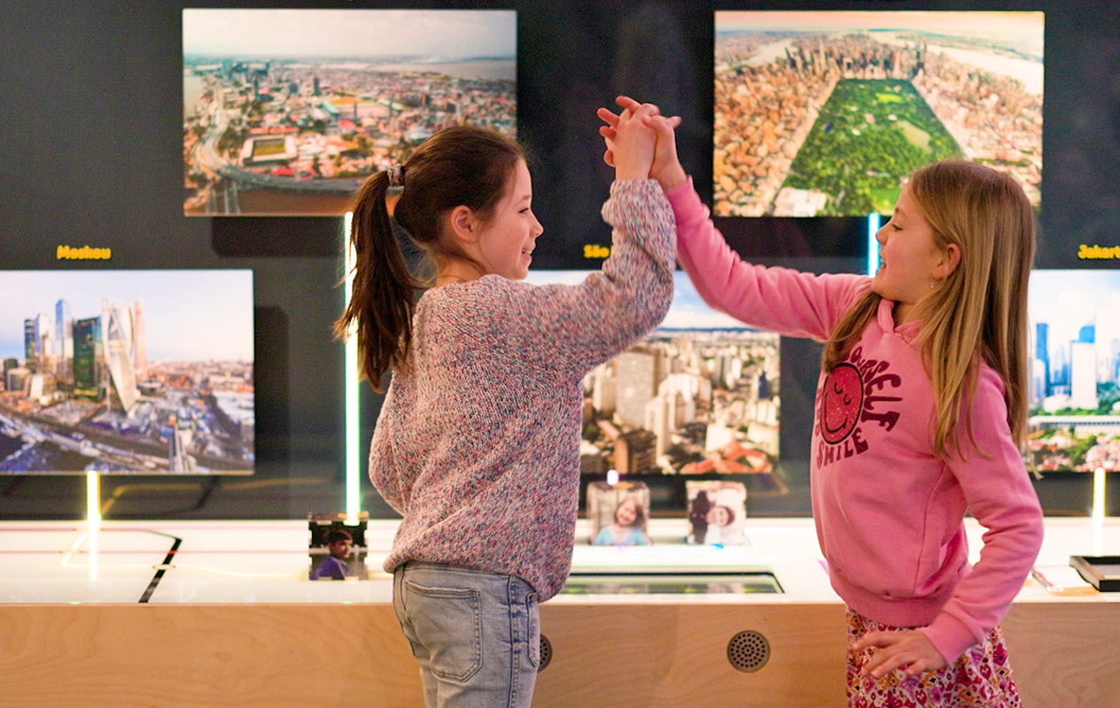 Entreeticket Museon-Omniversum, inclusief 1 grootbeeldfilm