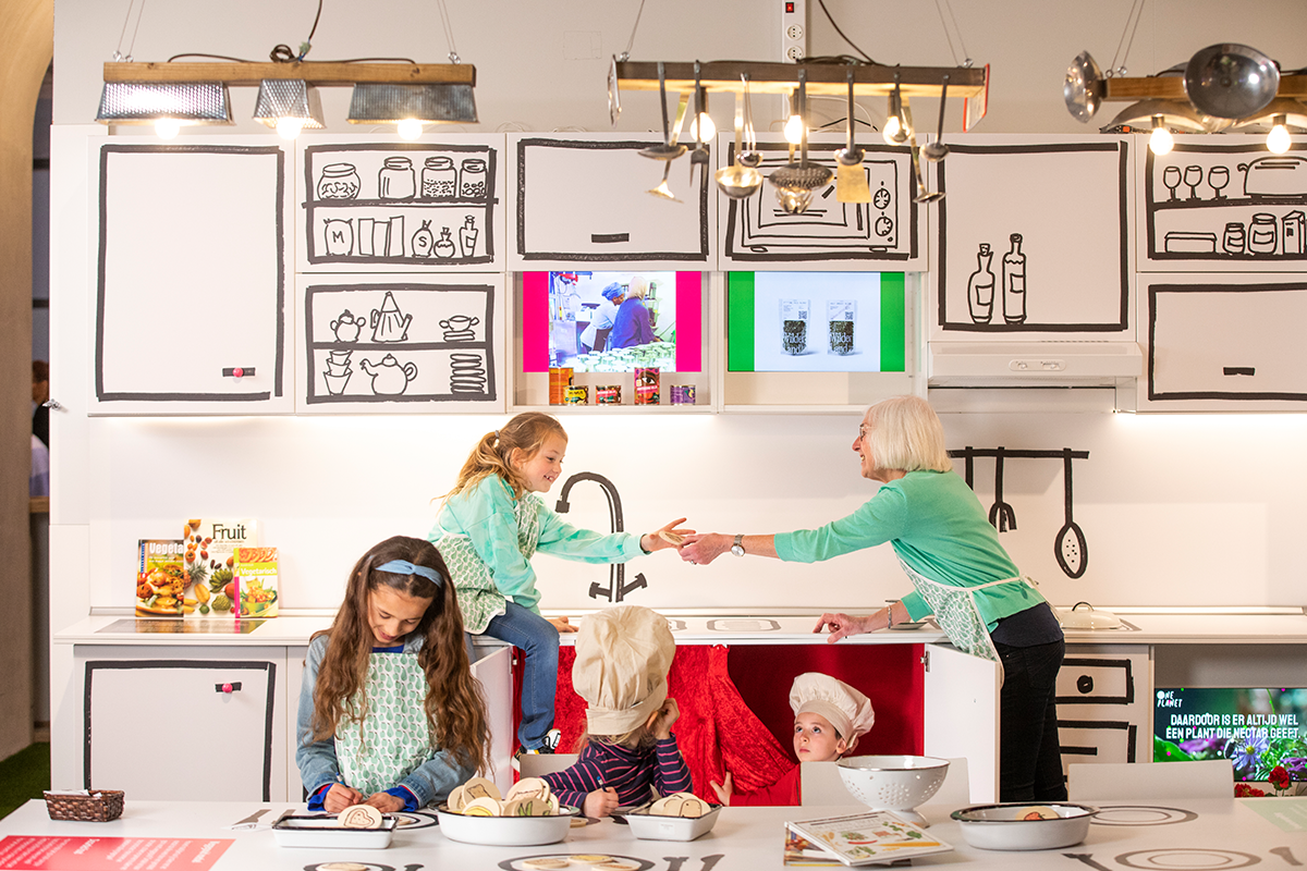 Entreeticket Museon-Omniversum, inclusief 1 grootbeeldfilm