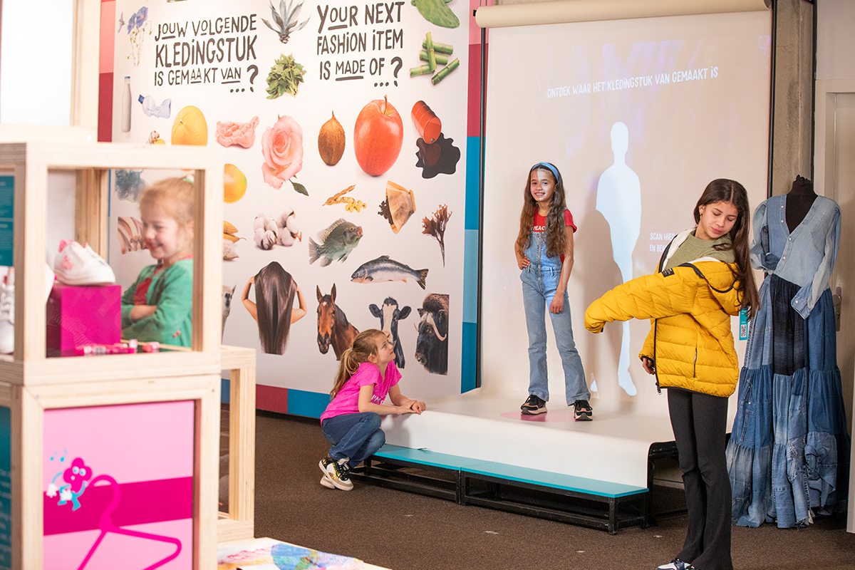 Entreeticket Museon-Omniversum, inclusief 1 grootbeeldfilm